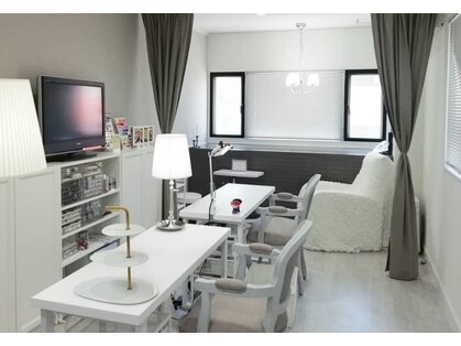 パラジェル登録サロン　NAIL＋U（ネイルプラスユウ）店舗内装写真